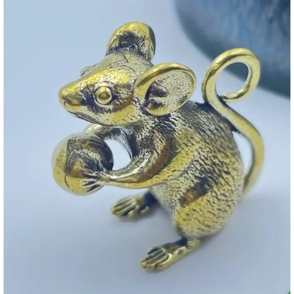 Mouse Brass Mouse Figure Holding Acorn‎ Trinket Charm Sculpture New